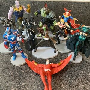 Disney Store Marvel Variety Of Figures Lot of 10 PVC Figurines Cake Topp…